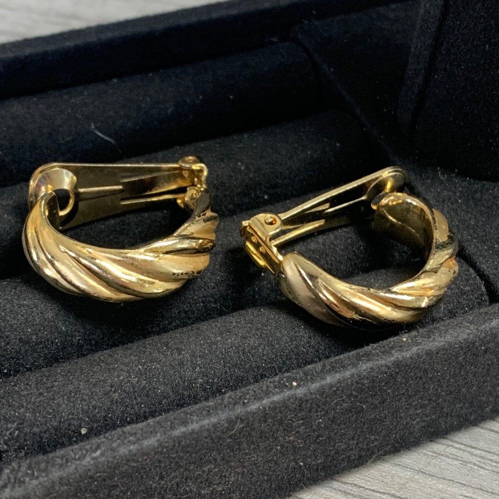 Vintage Gold Tone Twisted Rope Clip On Hoop Earrings Chunky Spiral Textured 1"